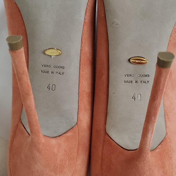 SERGIO ROSSI Suede pumps